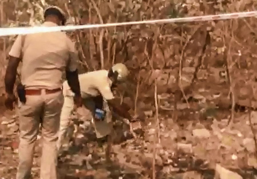 Two days after the gory murder of the city's richest rowdy Lakshman, the city police shot and nabbed the murder accused identified as Cat Raja (30), Karim Saheb Layout near Doddanna estate in Peenya 2nd stage in Bengaluru.