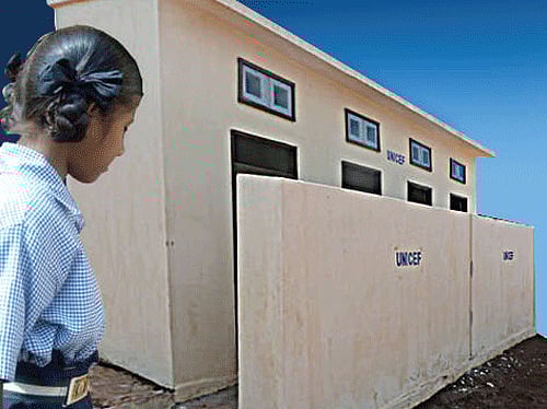 Toilet for girls in every government school continues to be a distant dream, despite the Centre sanctioning projects for states and union territories. DH illustration