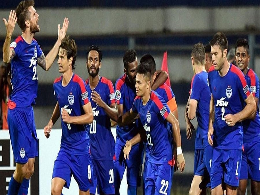 The team has just returned from a friendly match in Jordan. Next year, they aim to travel to Argentina to take part in the tournament for little people. Swipe up to read more.