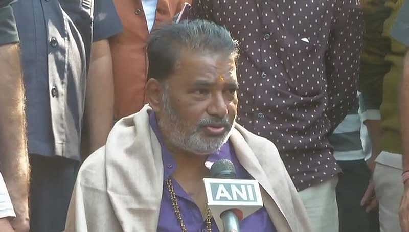 This is the third time that the court has issued a warrant against Solanki for his appearance.