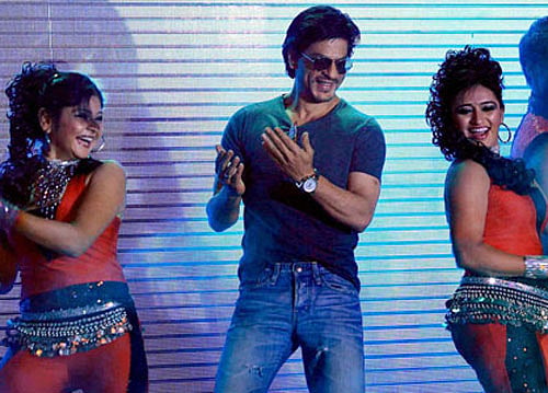 Shah Rukh to walk the ramp for Yash Chopra tribute