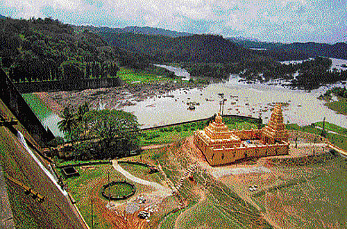 The set resembling a Shiva temple erected for shooting of Rajinikanth-starrer 'Lingaa,' near Linganamakki dam in Sagar taluk of Shimoga district. DH Photo