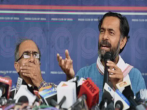 Dissident AAP leaders Yogendra Yadav and Prashant Bhushan.PTI File Photo