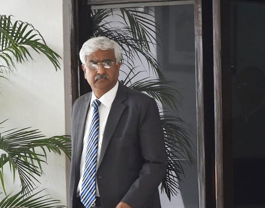 Anshu Prakash said that he was roughed up by Kejriwal, Sisodia and 11 AAP MLAs during his meeting at Kejriwal's residence. PTI Photo.