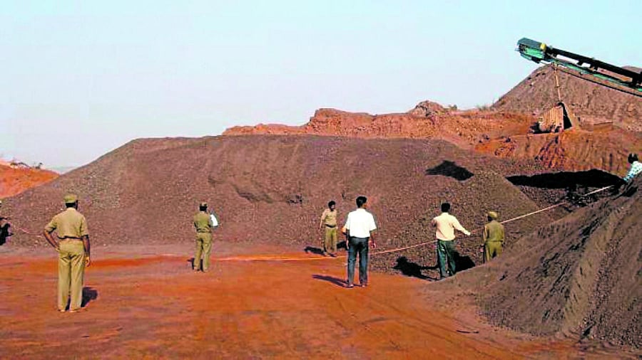 The state Cabinet, in August 2017, gave approval for carrying out oreexploration in three districts - Ballari, Chitradurga and Tumakuru. DH FILE PHOTO
