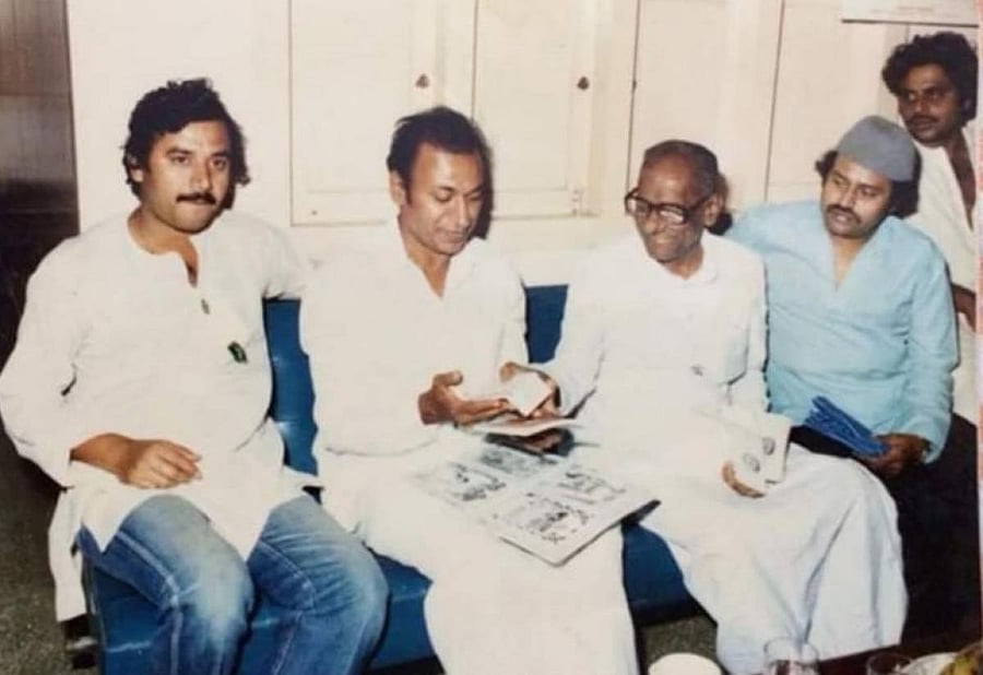 Ambarish seen with actors, the late Dr Rajkumar, Ashok and Lokesh and politician-film-maker K V Shankaregowda at the latter's house at Bandigowda Layout, in Mandya. Photo courtesy K S Chaitra Bocheer, professor, Bangalore Institute of Technology