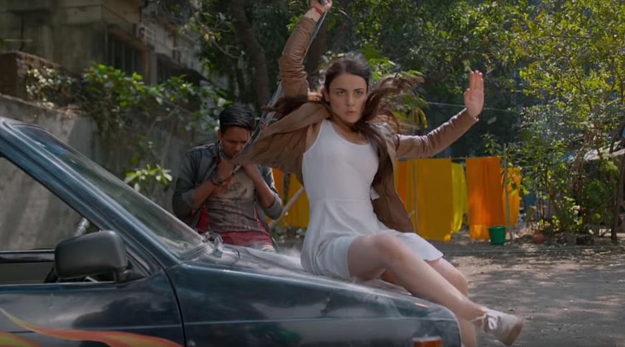 A scene from Mard Ko Dard Nahi Hota.