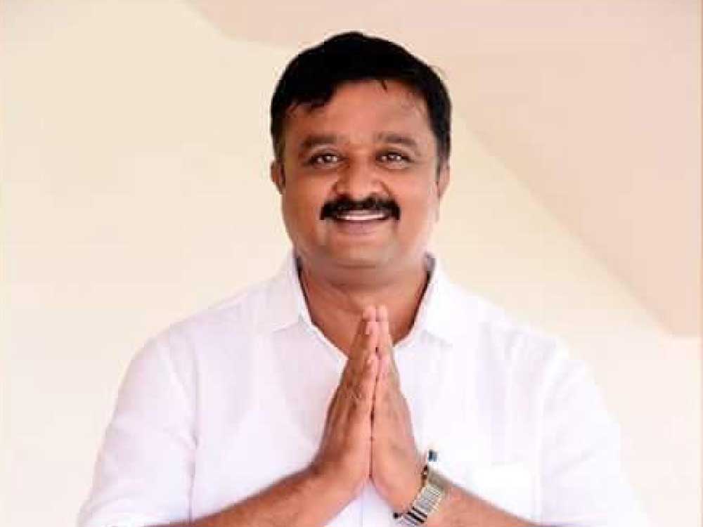 The fire erupted at New Life Multi-speciality Hospital near Damoh Naka under the Gohalpur police station area of Jabalpur around 2.30 pm.