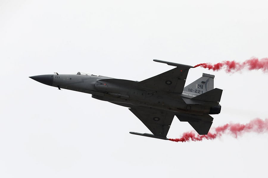 Pakistan Air Force (PAF) JF-17 Thunder fighter jet performs during the Pakistan Day military parade in Islamabad, Pakistan. (Reuters Photo)