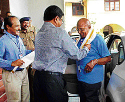 Archbishop Tutu being welcomed at Cochin Port Trust   on Thursday.