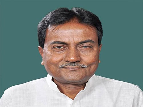 'Chief Minister Mamata Banerjee is an epitome of honesty. If Gautam Deb speaks ill of her again, I will cut off his tongue and break his bones,' Ali said in response to the former Left Front minister's claim that Banerjee would have to go to jail in connection with the Saradha case. File photo