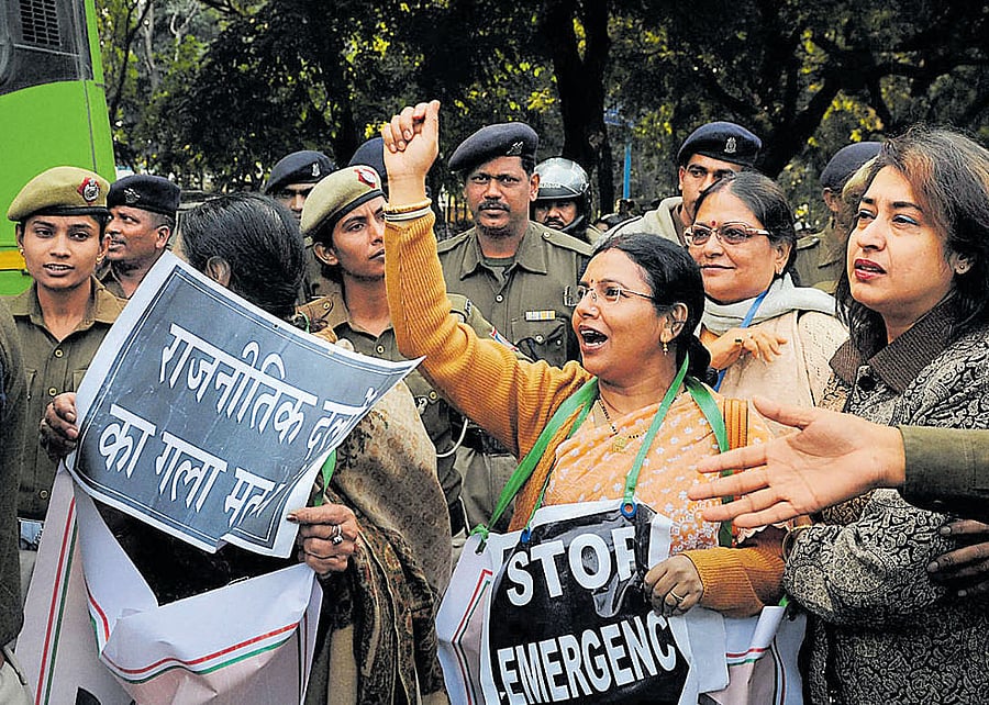 fired up: Trinamool Congress MPs shout slogans during a protest march towards the prime minister's residence in New Delhi on Wednesday, a day after party leader Sudip Bandopadhyay's arrest. PTI