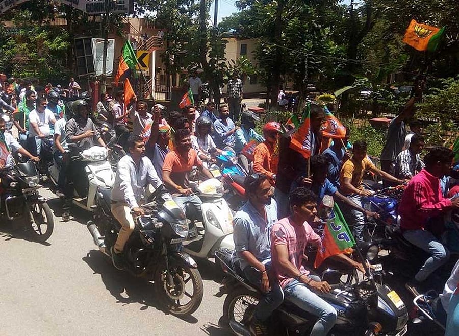 Earlier in the day, the party had suspended the rally alleging that several of their workers and activists of its youth wing, Yuva Morcha, were attacked by goons owing allegiance to the ruling Trinamool Congress. DH file photo