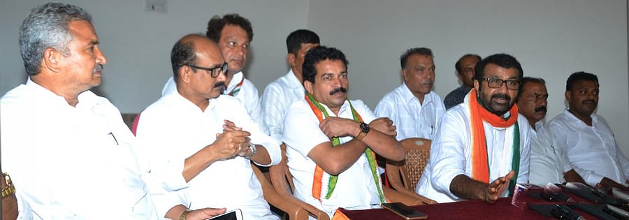N A Haris, MLA of Shantinagar, Bengaluru, addresses a press conference in Madikeri on Thursday. DH PHOTO