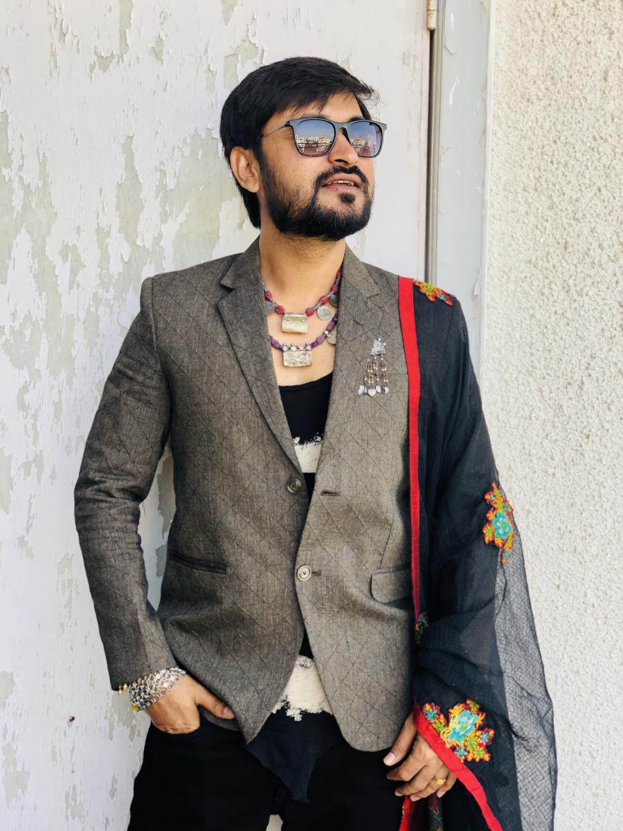 Chandrakant Sonawane has designed costumes for Omung Kumar's 'PM Narendra Modi'.