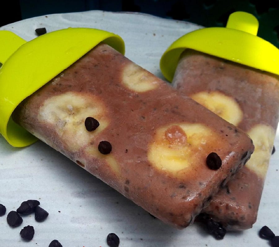 Chocolate chia popsicle