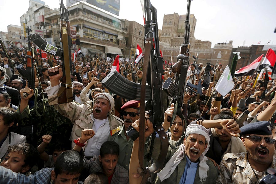 Armed Houthi followers rally against Saudi-led air strikes. (File photo REUTERS)