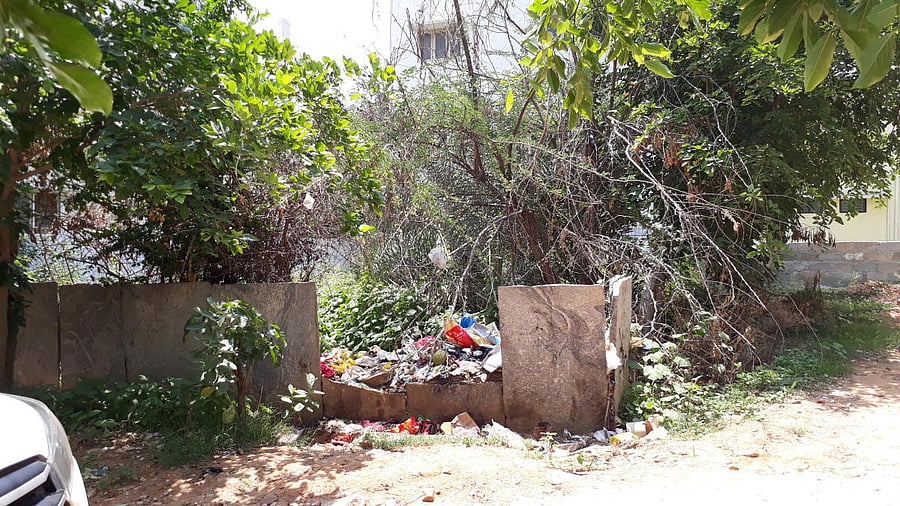 A site in Horamavu. This is an example of how vacant sites end up becoming garbage dumps.