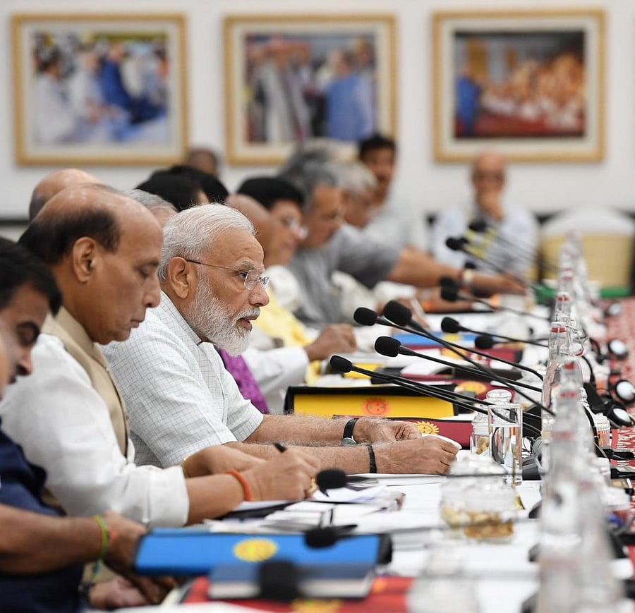 Prime Minister Narendra Modi is chairing the meeting, which is being held at Rashtrapati Bhavan. (Image courtesy Twitter/@NITIAayog)
