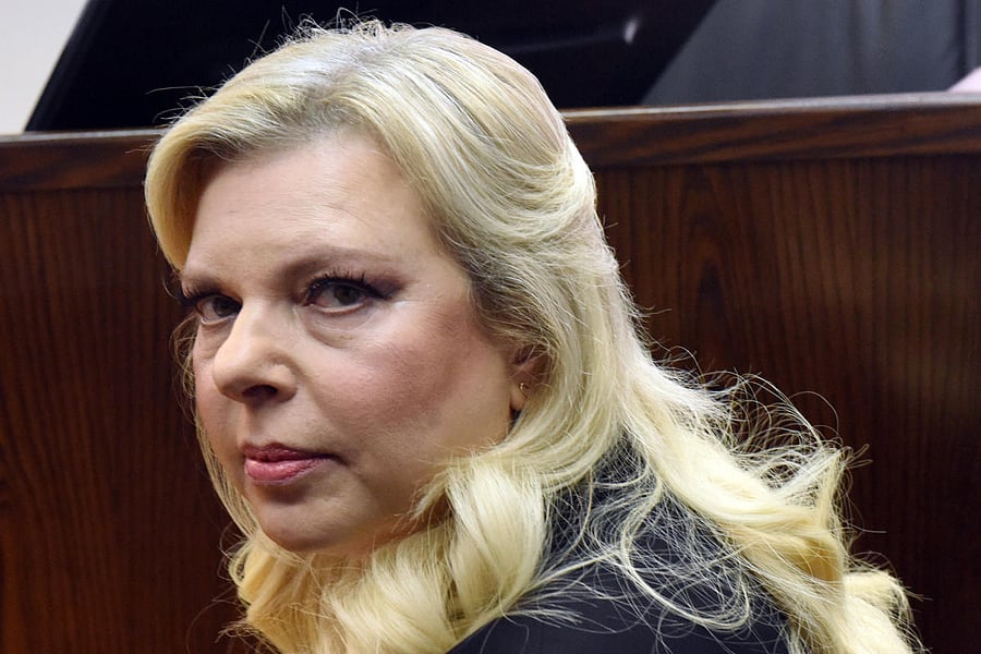 Israeli Prime Minister Benjamin Netanyahu's wife, Sara, arrives in to the Magistrate Court, for a hearing on a plea deal over the misuse of state funds for meals, in Jerusalem June 16, 2019. (REUTERS File Photo)