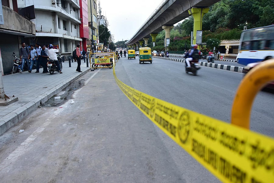 Parking is now banned along MG Road. DH PHOTO/IRSHAD MAHAMMAD