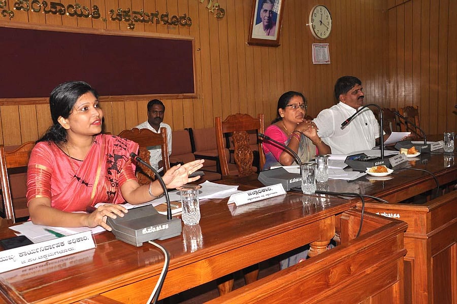 Zilla Panchayat Chief Executive Officer S Ashwathi speaks during the Water and Sanitation Committee meeting of Chikkamagaluru Zilla Panchayat.