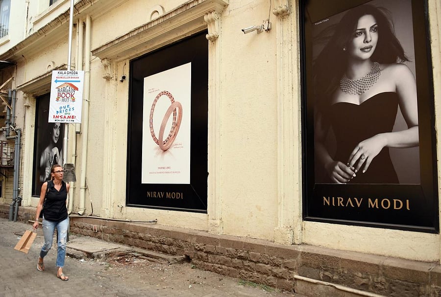 Officials said the department has gathered documents that indicate that these select buyers of high-end jewellery had split the total payment for diamond jewellery, by paying a part through cheque or card (debit/credit) and the rest in cash. (PTI File Photo)