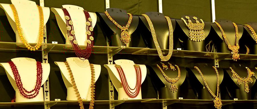 The gems and jewellery exporters Saturday expressed disappointment over a significant increase in the import duty on gold. (DH Photo)