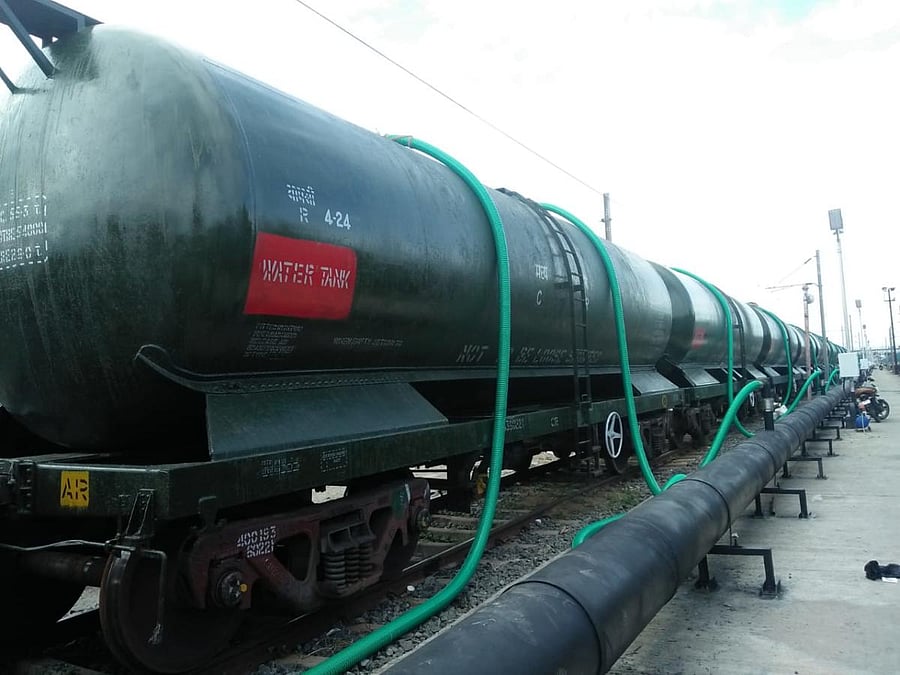 Cauvery water loaded to train wagons ready for transportation to Chennai at the Jollarpettai railway station on Thursday. DH photo