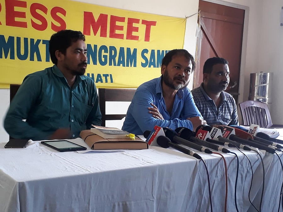 Anti-dam activists addressing a presser. 