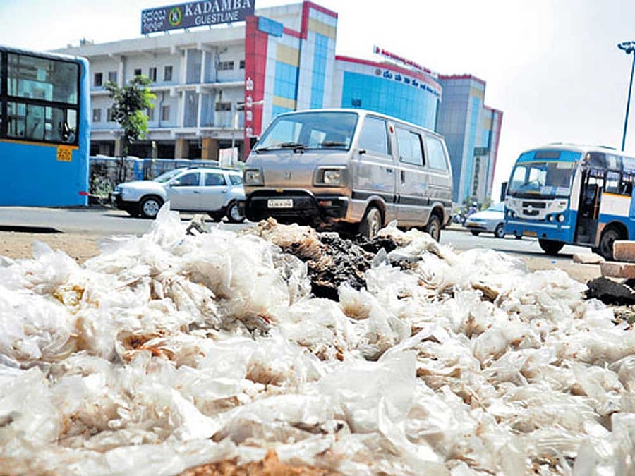 The BBMP is planning to tighten the norms and hike the existing penalty by five times from August 1, Mayor Gangambike Mallikarjun said on Saturday. (DH File Photo)