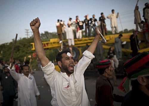 'Aalishan Pakistan' inaugurated despite protests