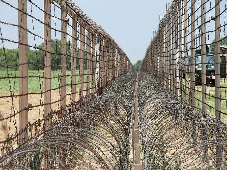 The terror strikes exposed Punjab border's vulnerability and how this porous border zone was fast turning into a new theatre for Pakistan-sponsored terror. PTI File Photo.