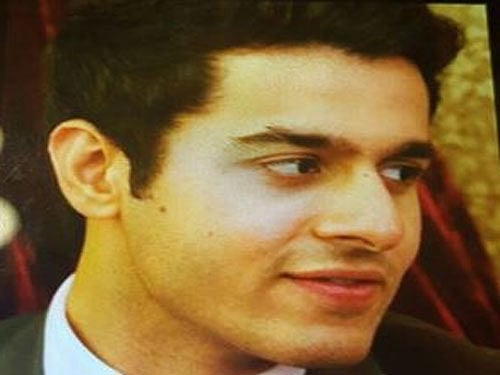 Ovais Sajjad Shah, himself an advocate, was apparently abducted by armed men from outside a popular shopping mart in the posh Clifton area yesterday.