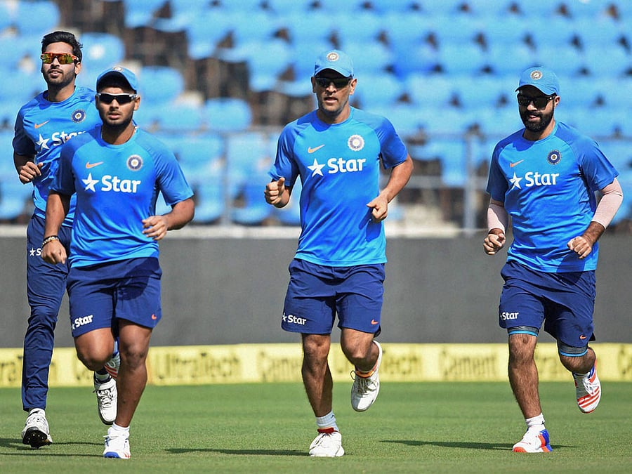 A line-up that boasts of Kohli, Rohit Sharma, Shikhar Dhawan, Yuvraj Singh and Mahendra Singh Dhoni can be intimidating for any bowling attack. PTI file photo
