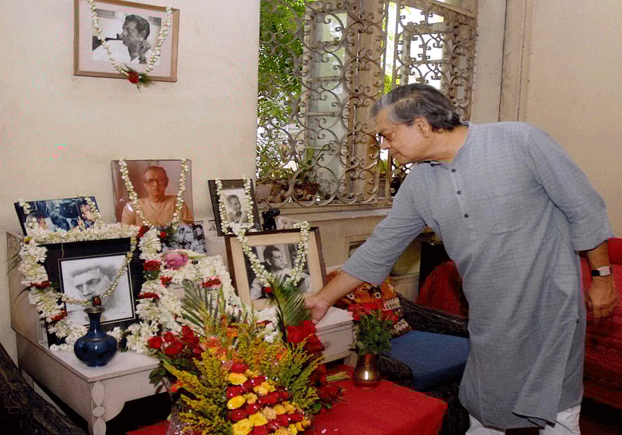 Satyajit Ray's science fiction character Professor Shonku and his adventures will form part of West Bengal's school curriculum. PTI File Photo