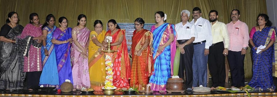 Deputy Commissioner Hephsiba Rani Korlapati inaugurates the ‘Ashadadallondu Dina – Mahileyara Koota’ programme in Udupi.