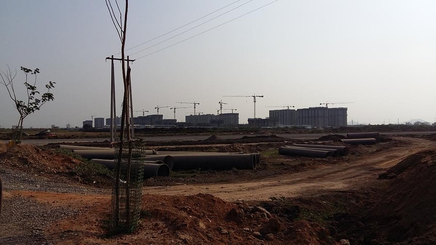 Construction work at the secretariat towers, residential complexes for the ministers, legislators, judges and officers came to a halt. (DH Photo)