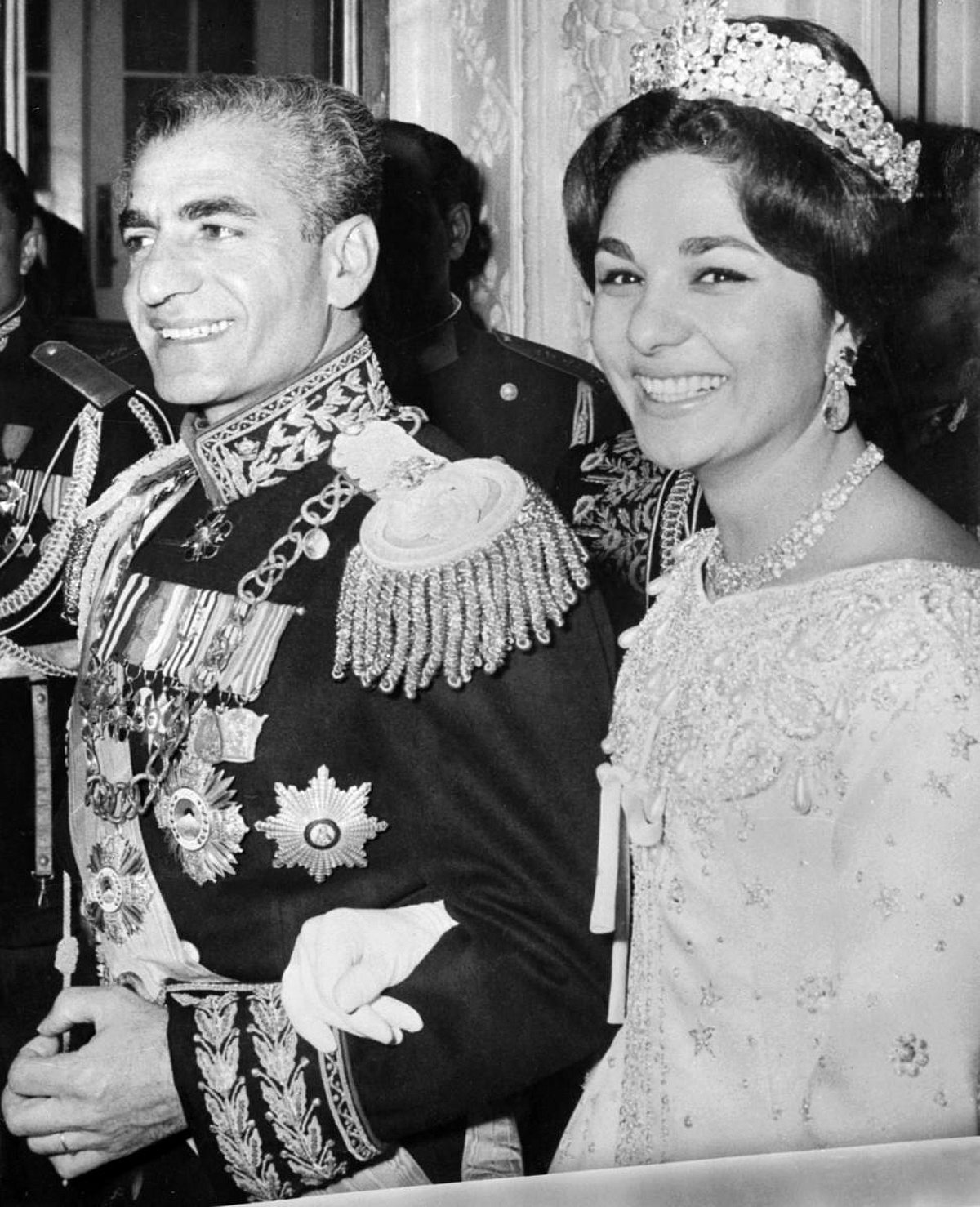 Rahil Hr 40 years ago, Iran's last shah fled the country