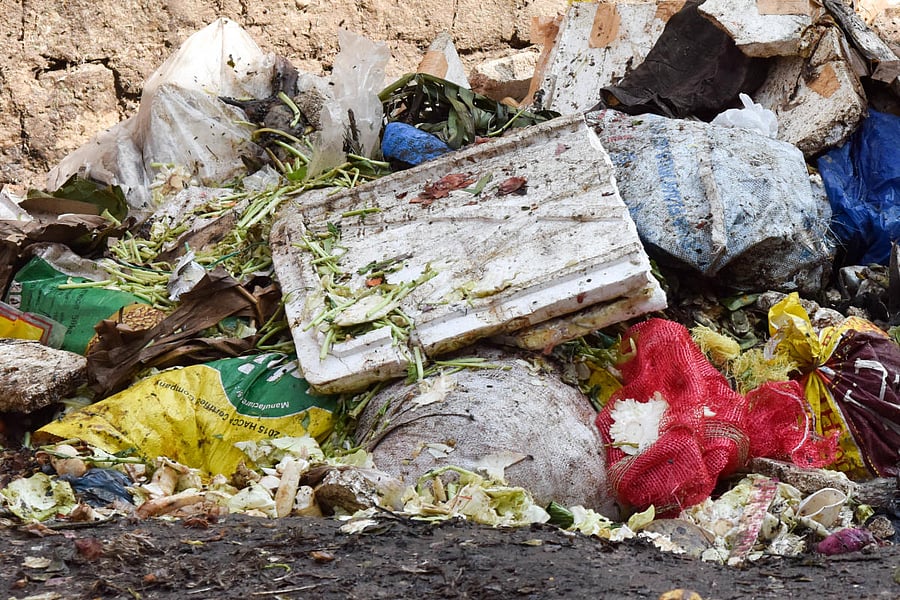 An IPCC draft summary says between 25-30 percent of food produced for human consumption every year -- approximately 1.3 billion tonnes -- gets lost or wasted.