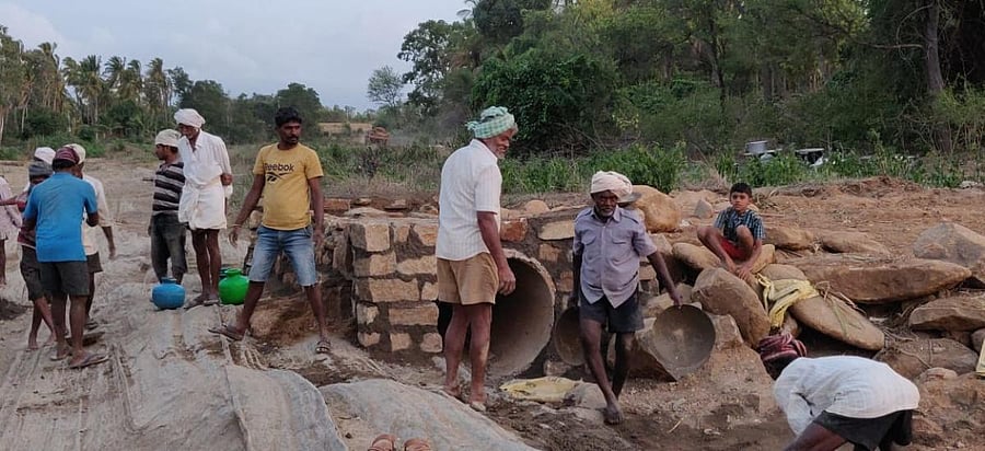 Between 2015 and 2018, the government has pumped Rs 6,145.77 crore of grants under the 14th Finance Commission into gram panchayats. DH File Photo