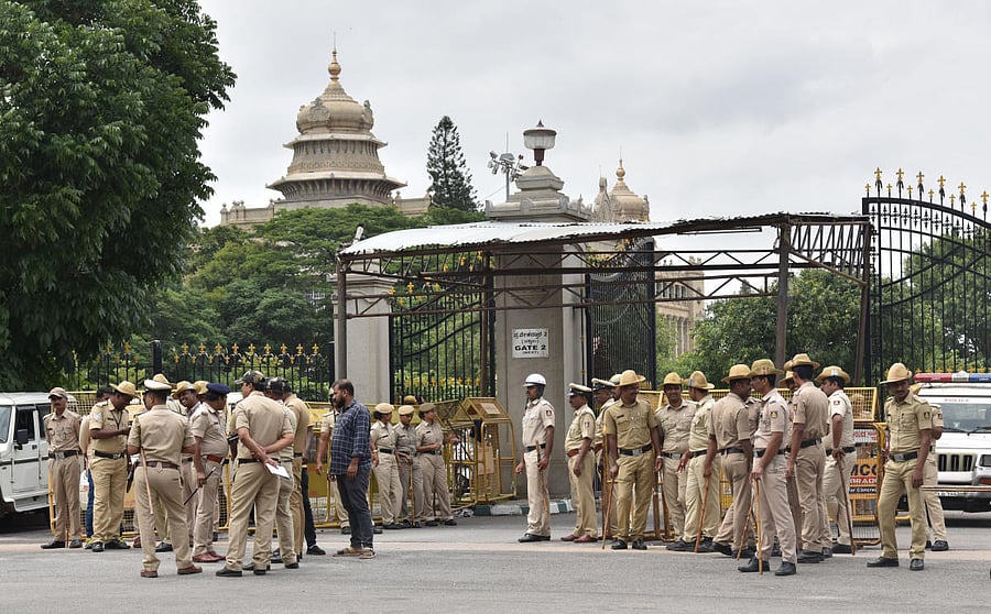 File Photo of Karnataka police outside Vidhan Soudha.