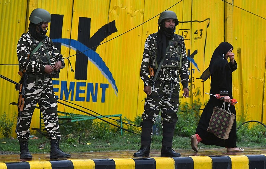 The government must direct its efforts towards giving Kashmiris a sense of being 'full citizens' of the Indian state