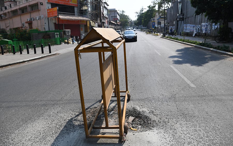 BTP will oversee infrastructure such as barricades, cat’s eye reflectors and LED signboards. DH FILE PHOTO