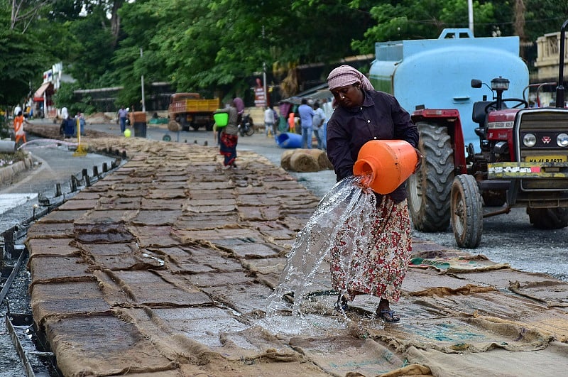 The Delhi BJP on Tuesday welcomed the AAP government's decision of waving water arrears.
