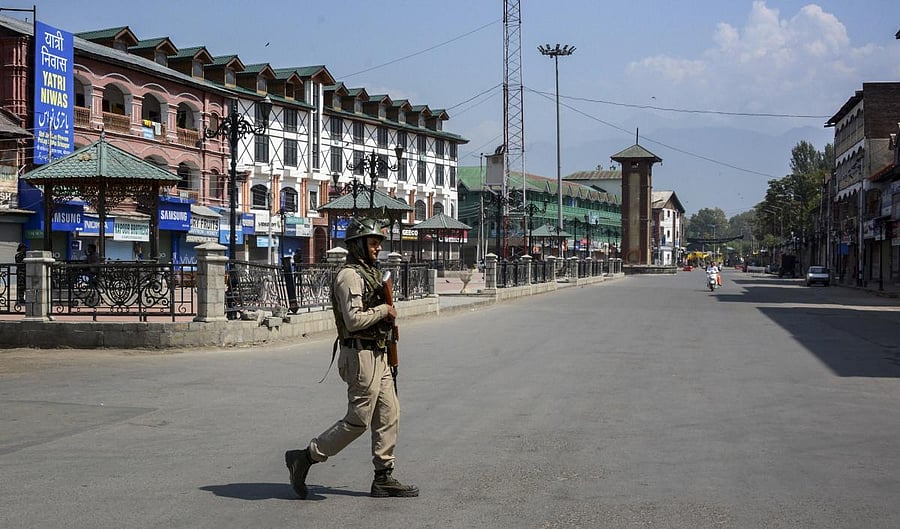 Public transports remain off the roads in Kashmir. DH Photo