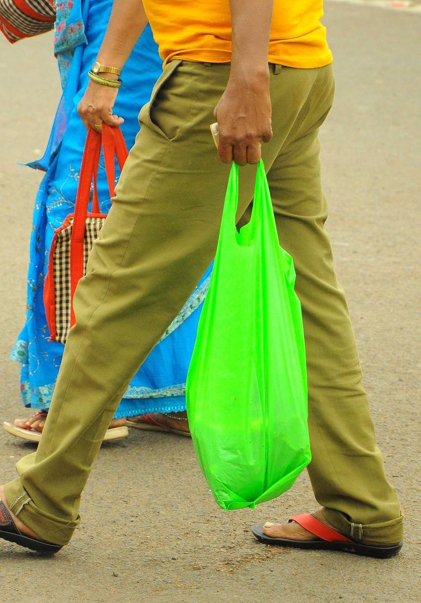 MHRD has directed all schools to avoid single use plastic, both within and outside their premises. 