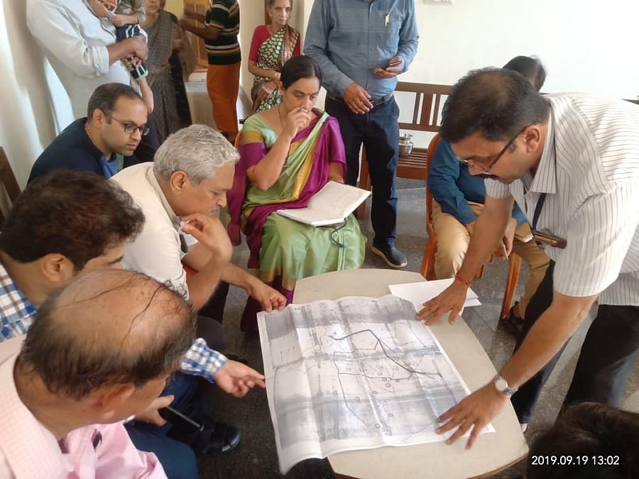 State-level team members held discussion with officials on garbage sliding at Pacchanady.