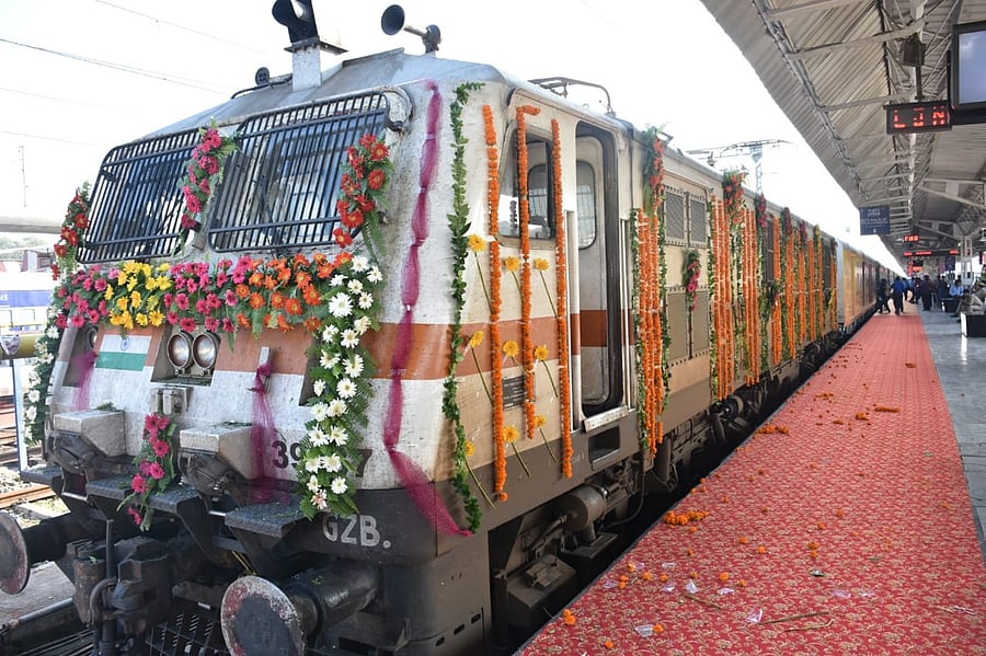 Delhi-Lucknow Tejas Express is India's first "private" train run by subsidiary IRCTC. Photo/Twitter (Northern Railway Lucknow Division)  