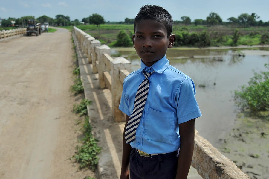 Venkatesh of Hirerayakumpi village of Raichur district will be nominated for the National Bravery Award for Children. DH Photo / Pushkar V